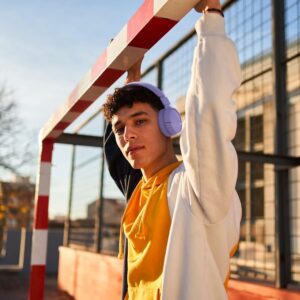 JBL Tune 520BT – Wireless On-Ear Headphones, Up to 57H Battery Life and Speed Charge, Lightweight, Comfortable and Foldable Design, Hands-Free Calls with Voice Aware (Purple)